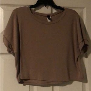 Brand new comfy brown crop top from Windsor!